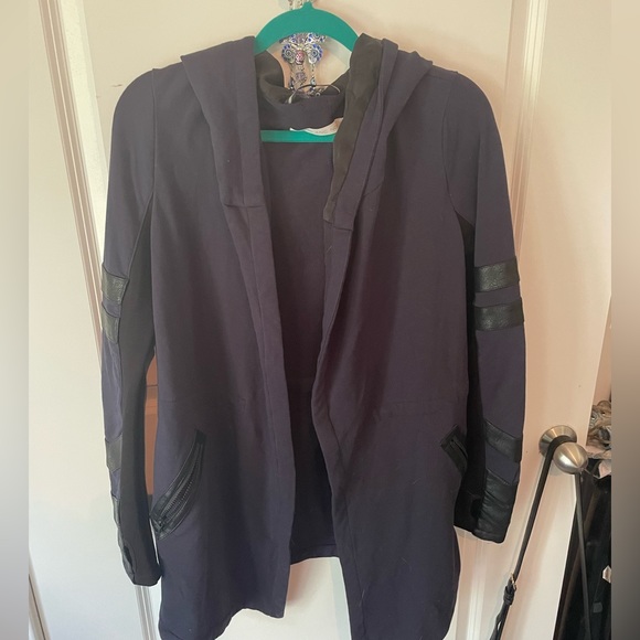 Maitri Traveler Jacket Blanc Noir - Picture 1 of 5